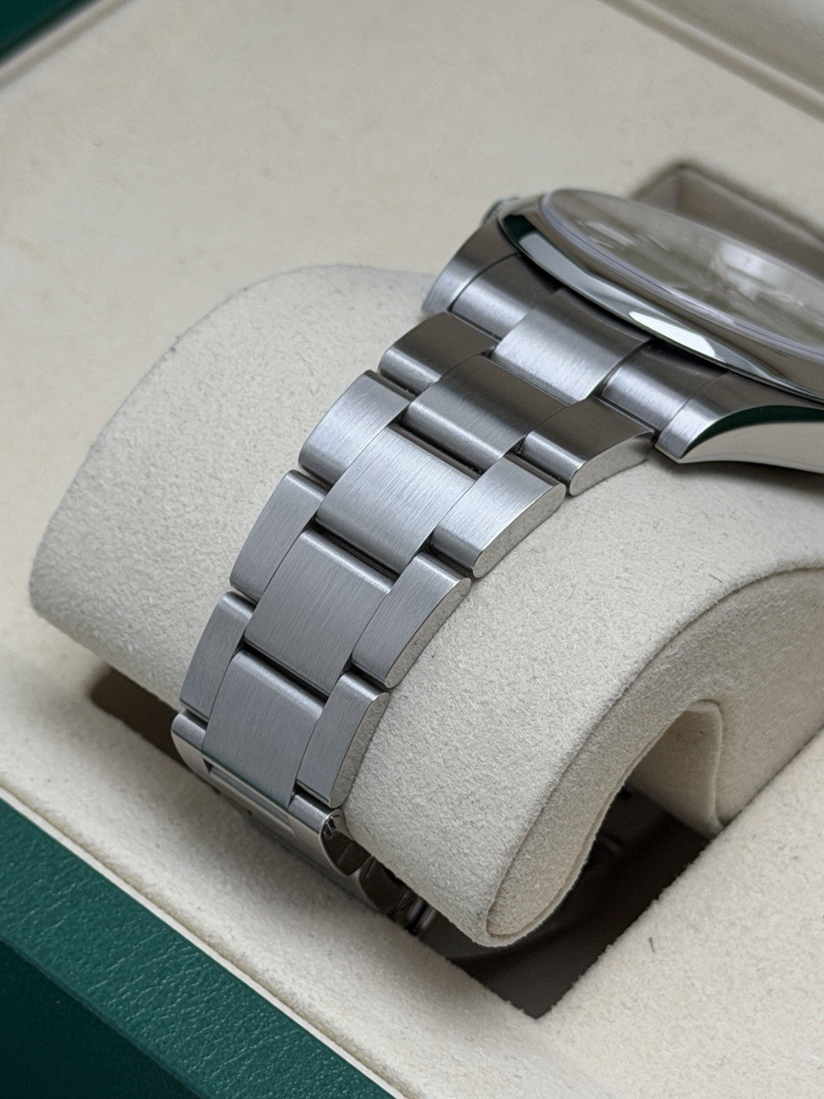 Rolex Oyster Perpetual 41mm - 124300 Green Dial - 2025 Full Set - £6,750 Collect4