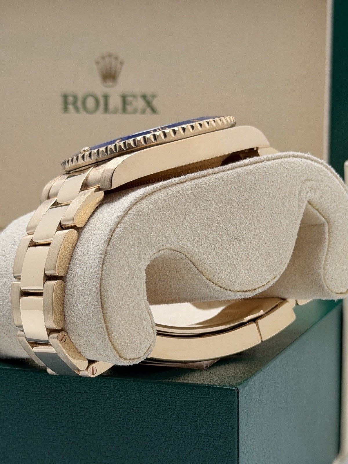 Rolex Submariner Date 40mm - 116618LB - 2018 Full Set - £26,995 Collection5