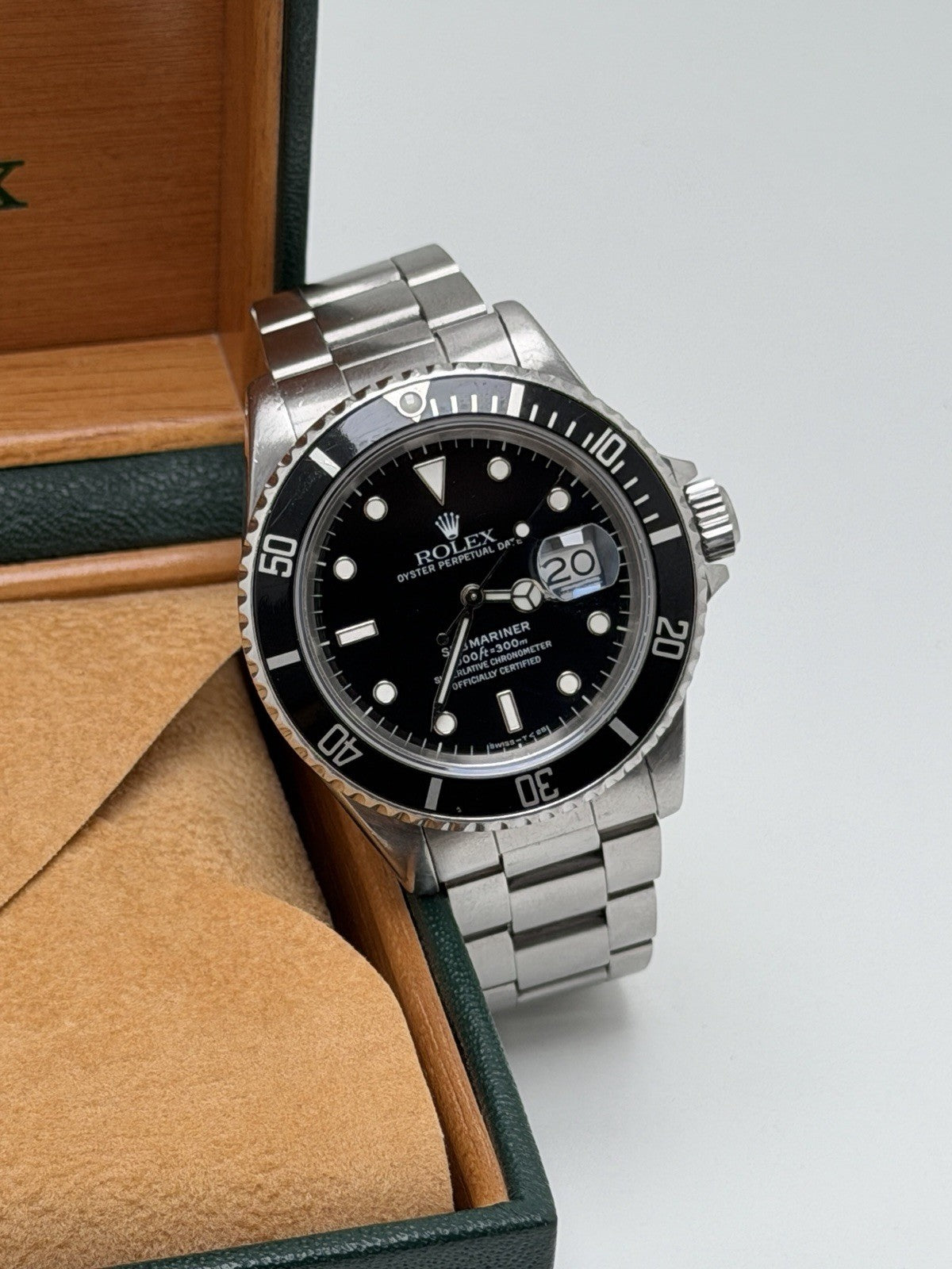 Rolex Submariner Date - 16610 - 1989 - Box & Papers - £7,500 On Collection0