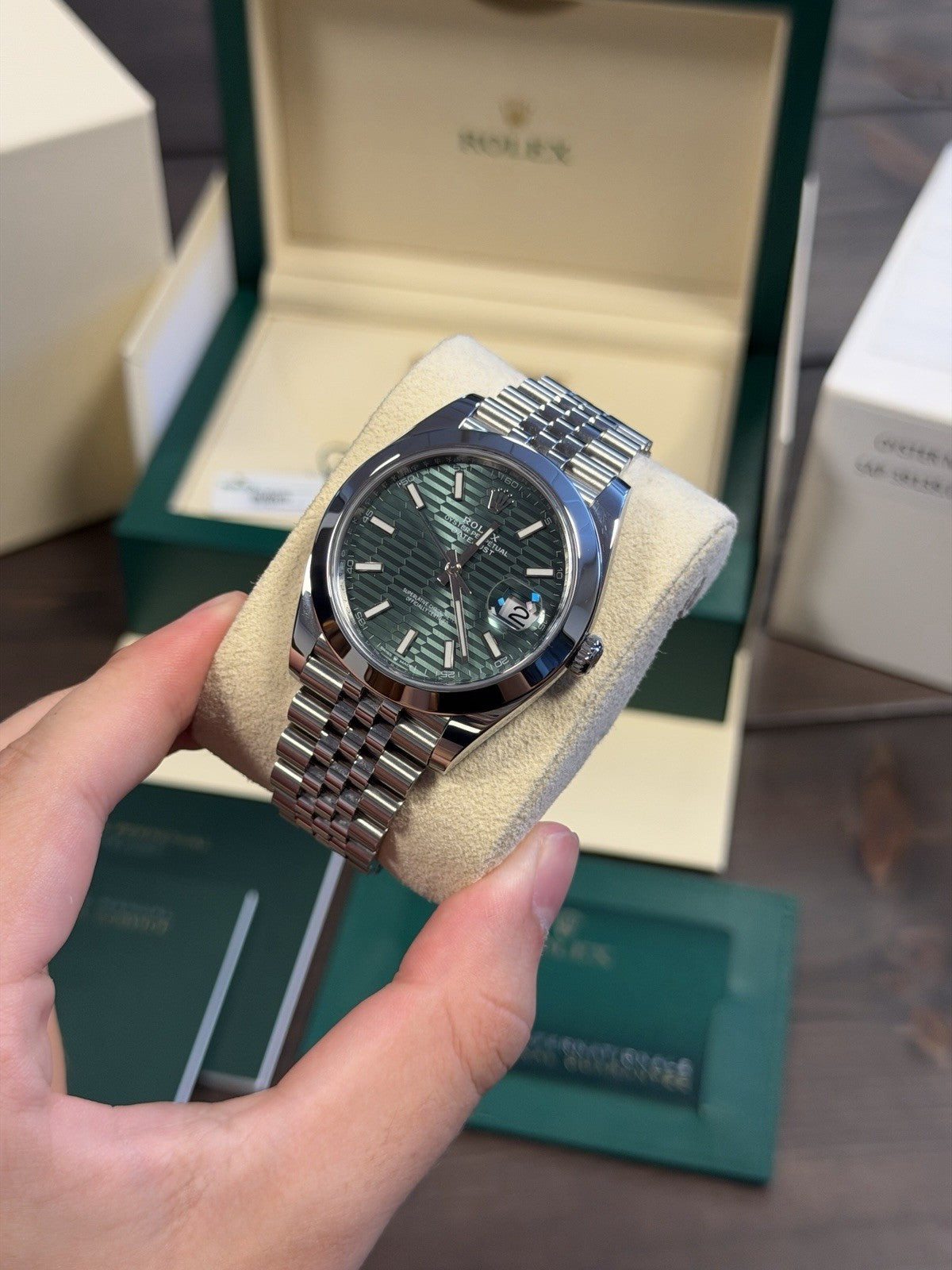 Rolex Datejust 126300 - Green Motif Dial - 2023 Full Set - £10,500 Collection8