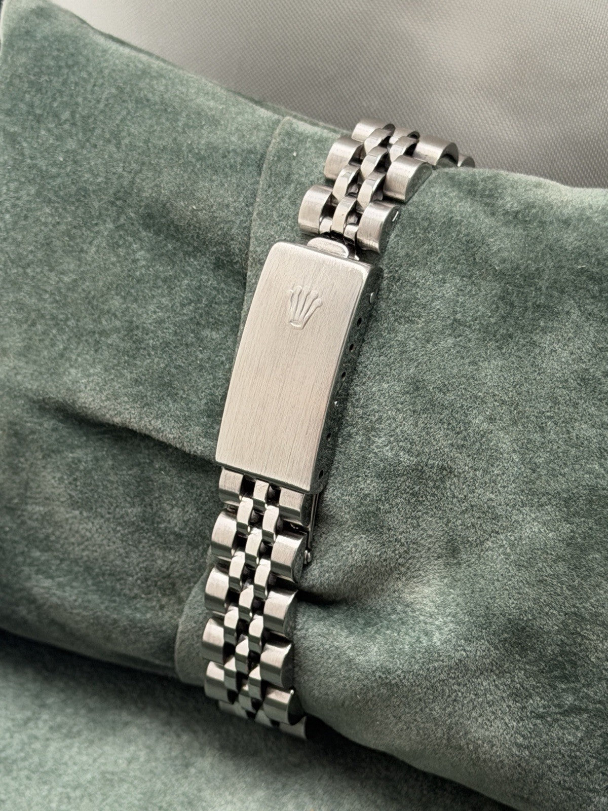 Rolex Oyster Perpetual 24mm - 67230 Pink Arabic Dial - 1994 - £3,250 Collection4