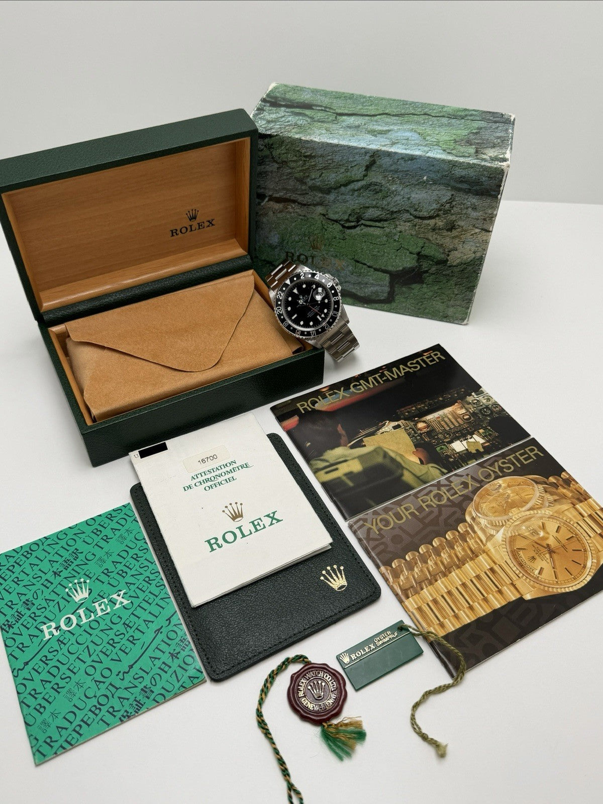 Rolex GMT-Master - 16700 - 1999 - Full Set - £9,500 On Collection7