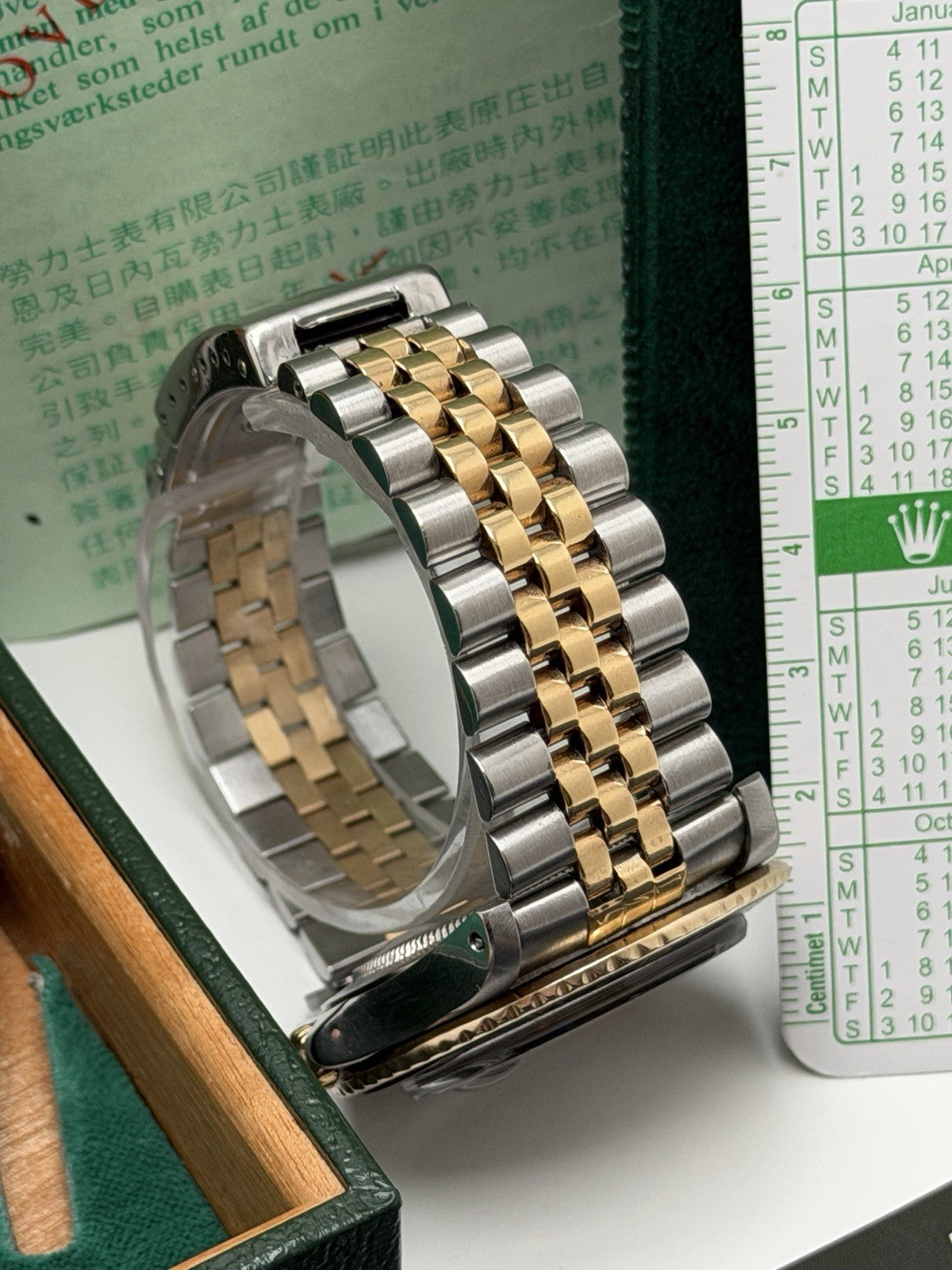 Rolex GMT-Master II - 16753 - 1981 Full Set - £8,995 On Collection4