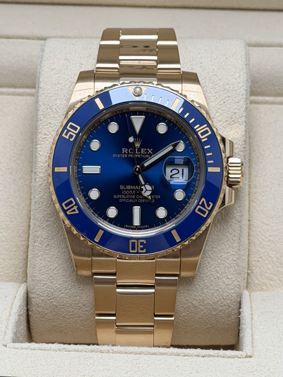 Rolex Submariner Date 40mm - 116618LB - 2018 Full Set - £26,995 Collection0