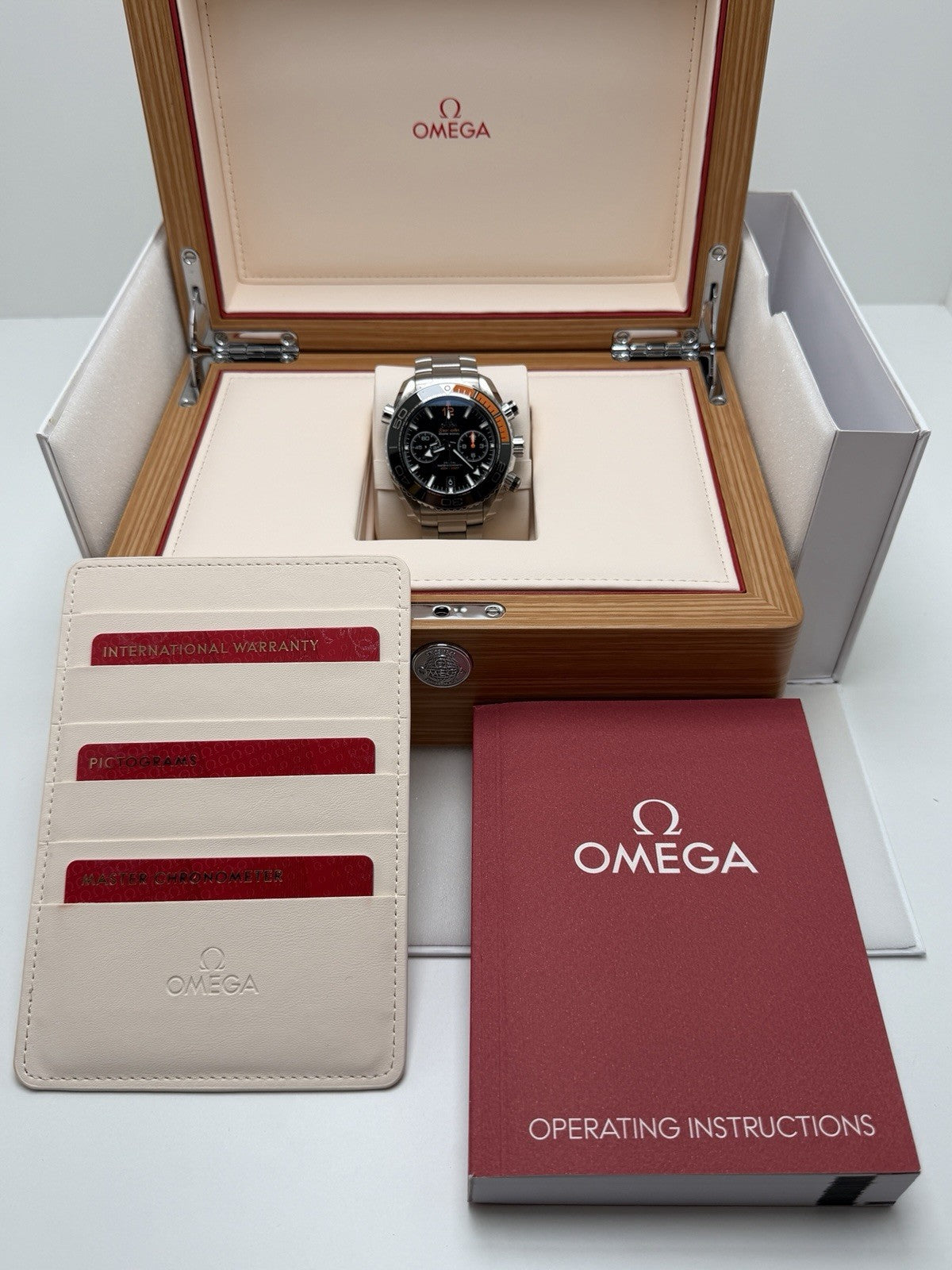 OMEGA Seamaster Planet Ocean 215.30.46.51.01.002 - 2023 Full Set - £4750 Collect7