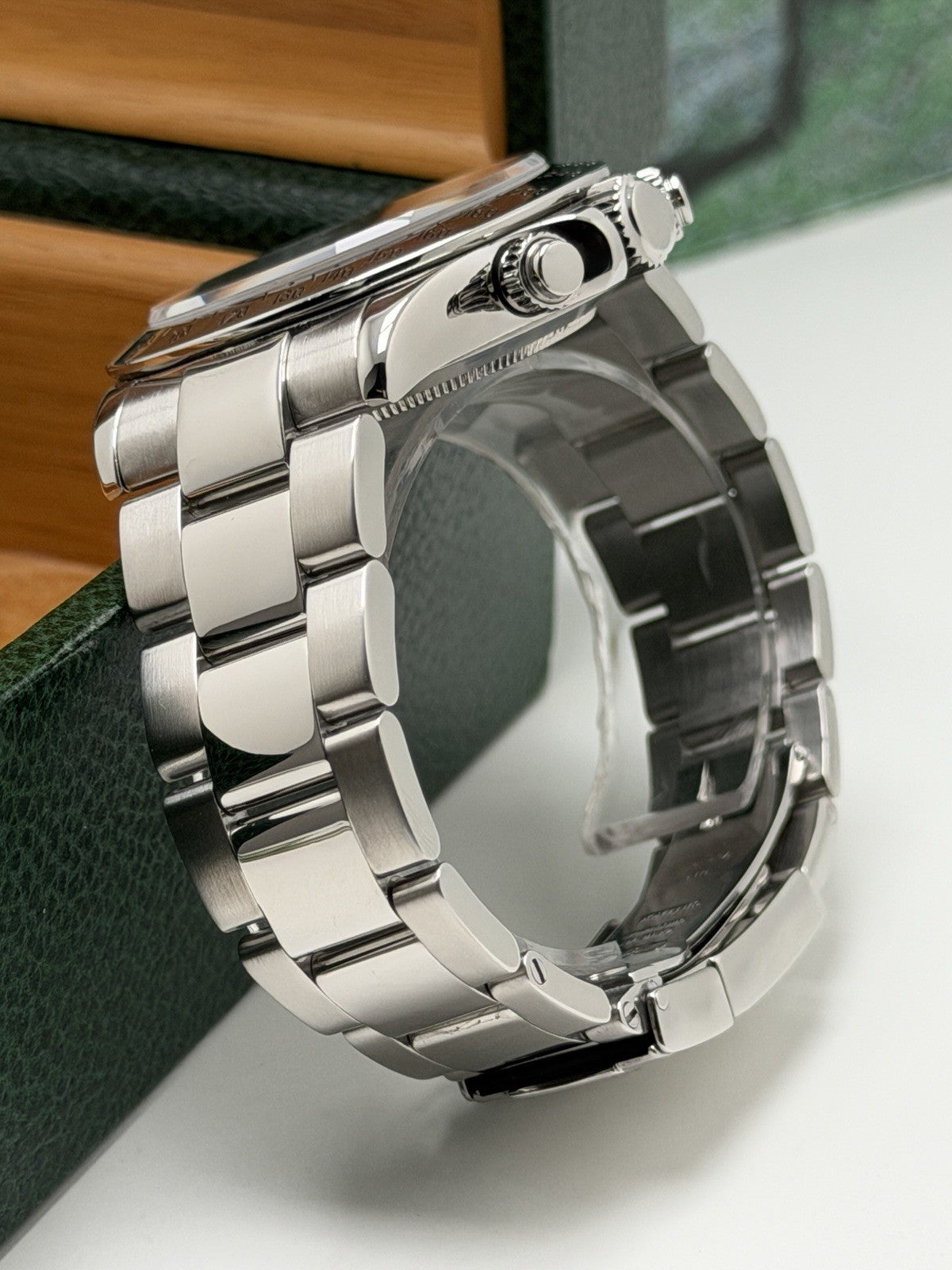Rolex Daytona - 116520 Thin Hands - 2006 Full Set - £15,995 Collection7