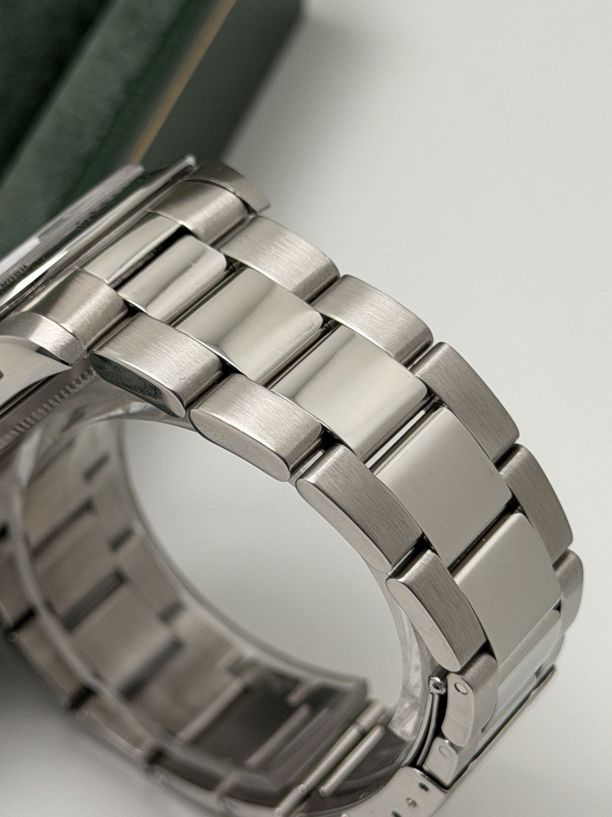 Rolex Daytona Zenith - 16520 White Dial - Box & Accessories - £19,500 Collection5