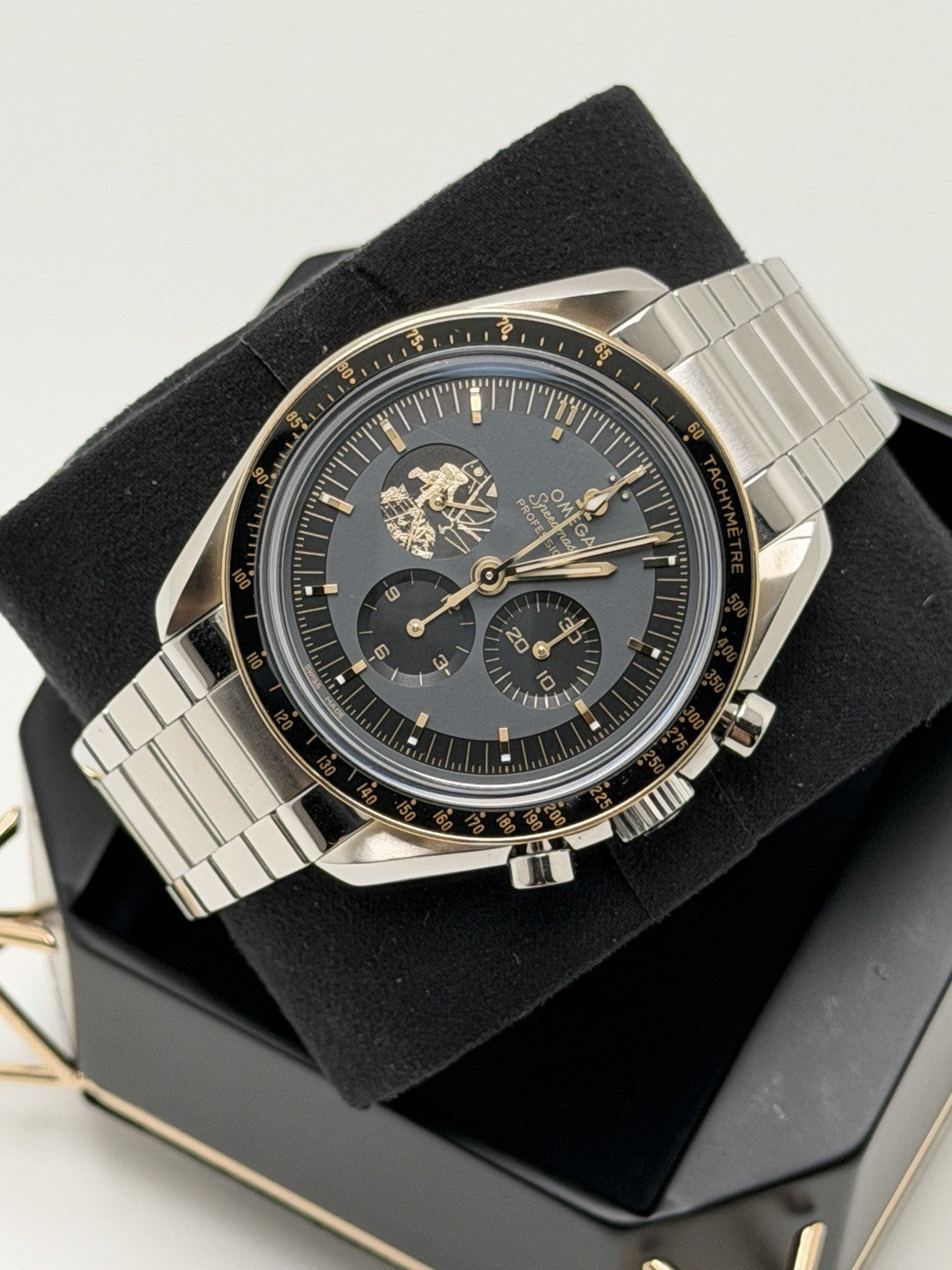 Omega Speedmaster Apollo 11 - 310.20.42.50.01.001-2019 Full Collectors Grade Set0