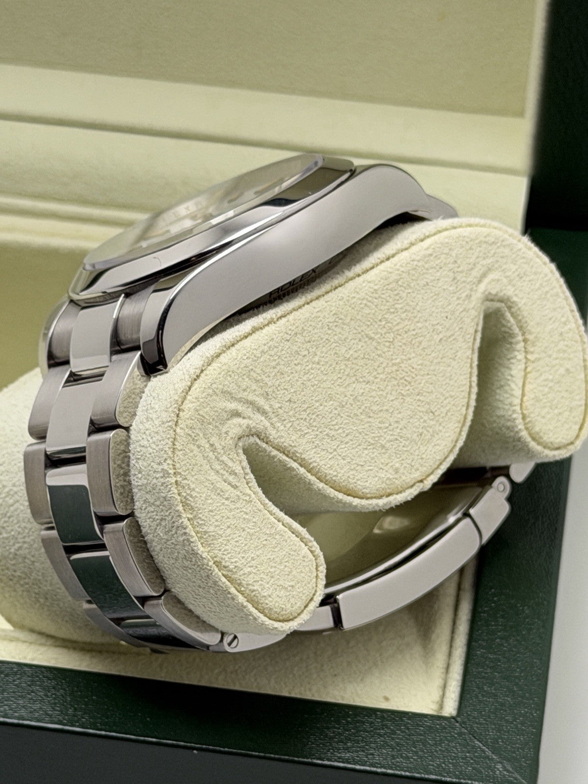 Rolex Milgauss - 116400 White Dial - Box & Accessories - £6,750 On Collection4