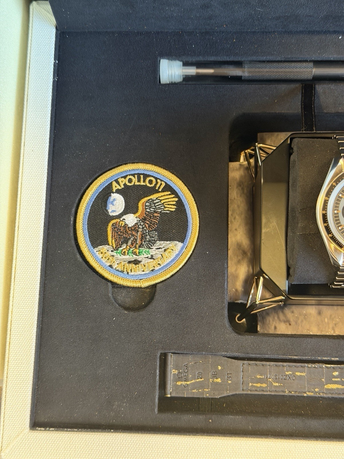 Omega Speedmaster Apollo 11 - 310.20.42.50.01.001-2019 Full Collectors Grade Set14