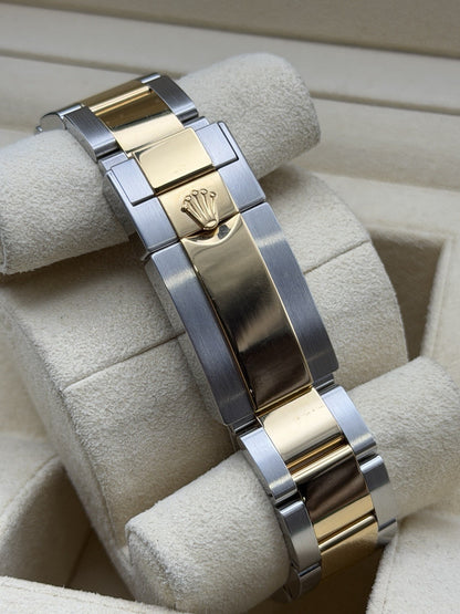 Rolex GMT-Master II - 116713LN - Year 2017 - Full Set - £10750 On Collection5