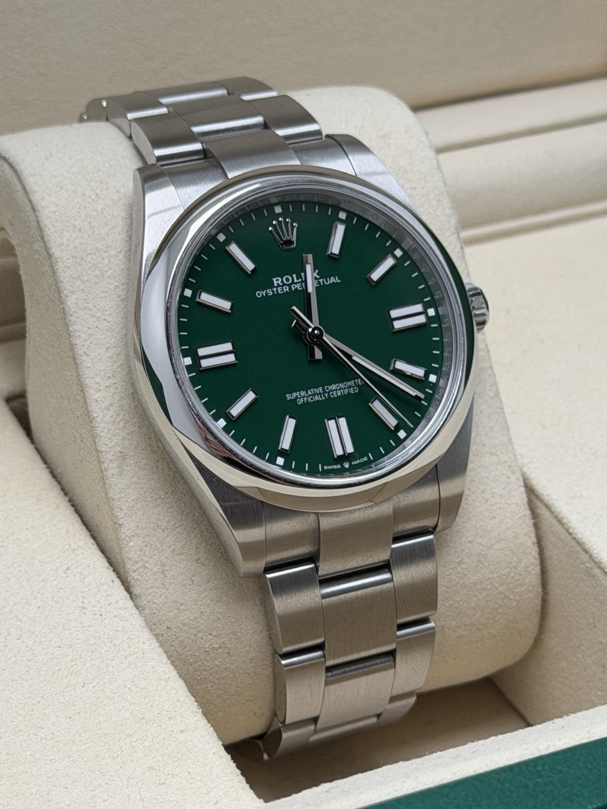 Rolex Oyster Perpetual 41mm - 124300 Green Dial - 2025 Full Set - £6,750 Collect2