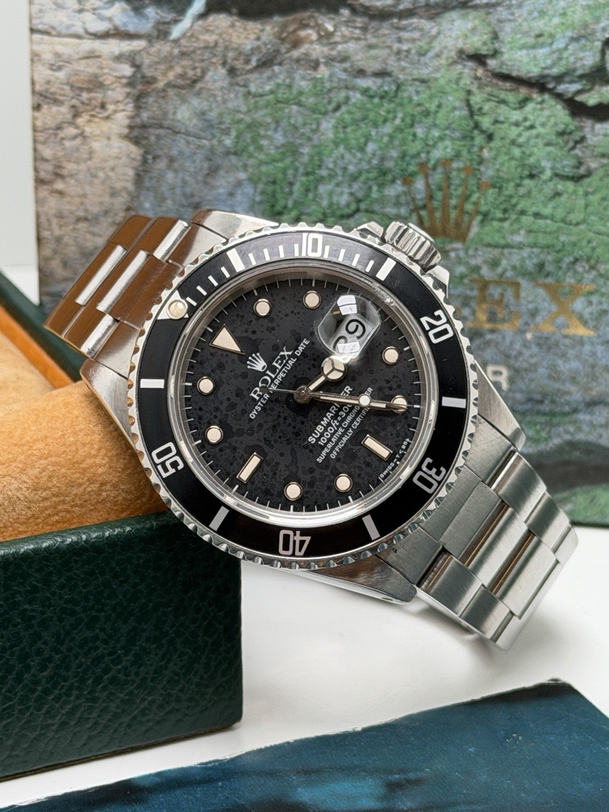 Rolex Submariner - 16800 - Box & Accessories - Year 1987 - £8,250 On Collection0