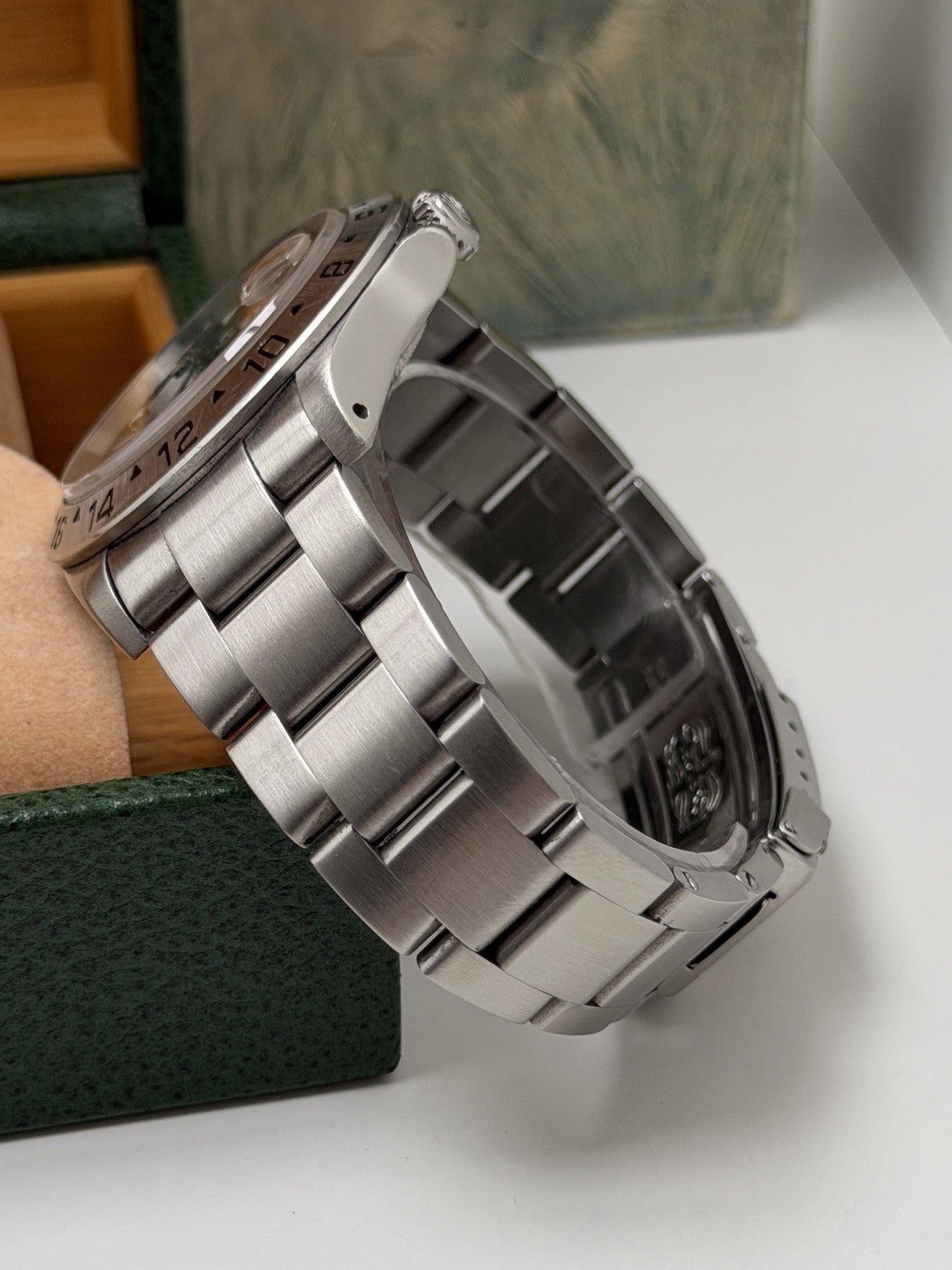Rolex Explorer II - 16570 Black Dial - 2001 Full Set - £5,995 Collection4