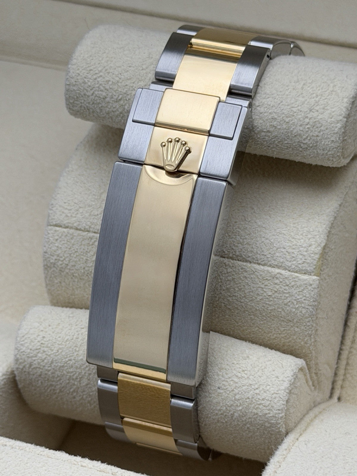 Rolex Submariner 126613LN - Year 2021 - Full Set - £10,995 On Collection9
