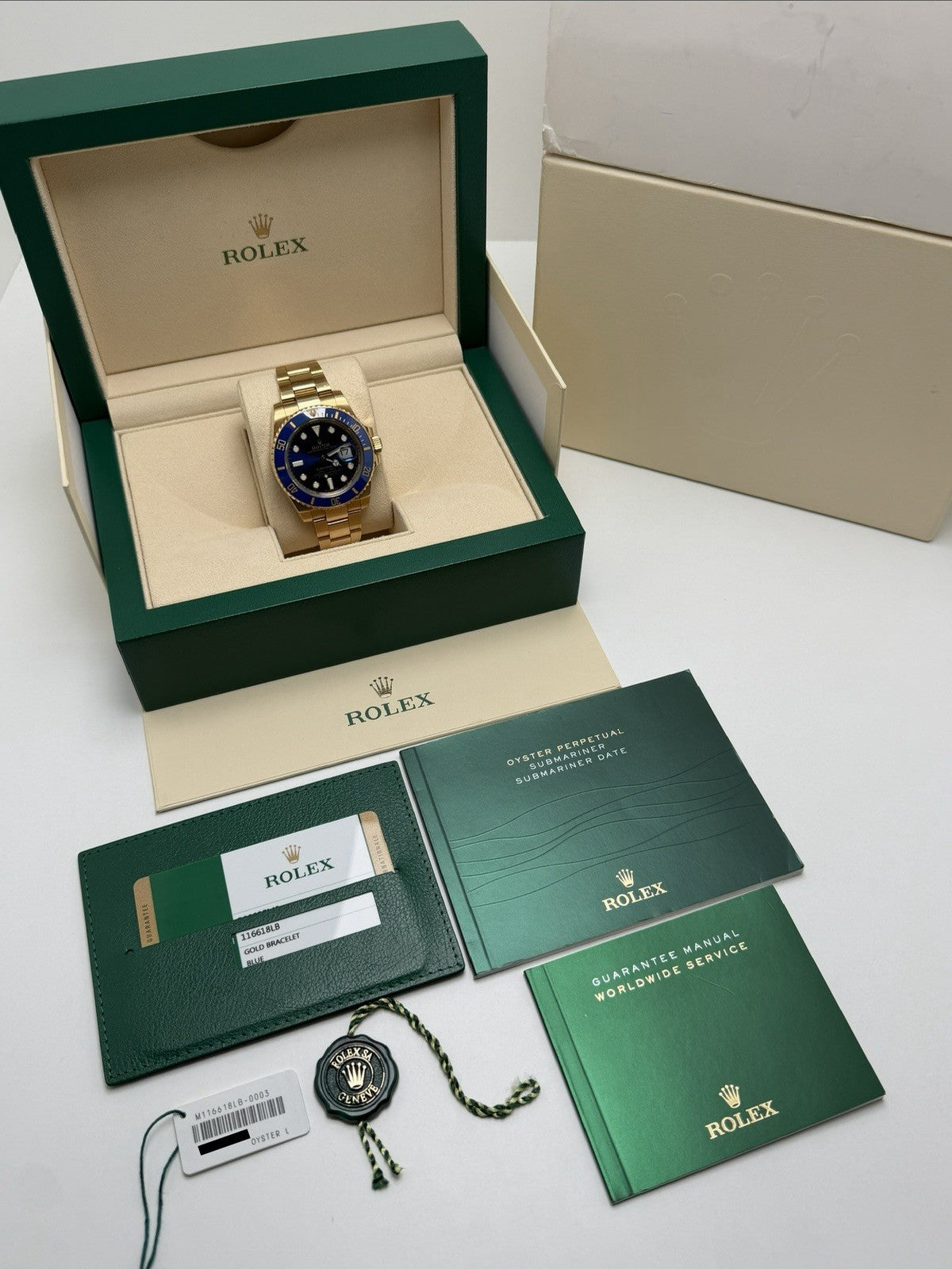 Rolex Submariner Date 40mm - 116618LB - 2018 Full Set - £27,995 Collection3