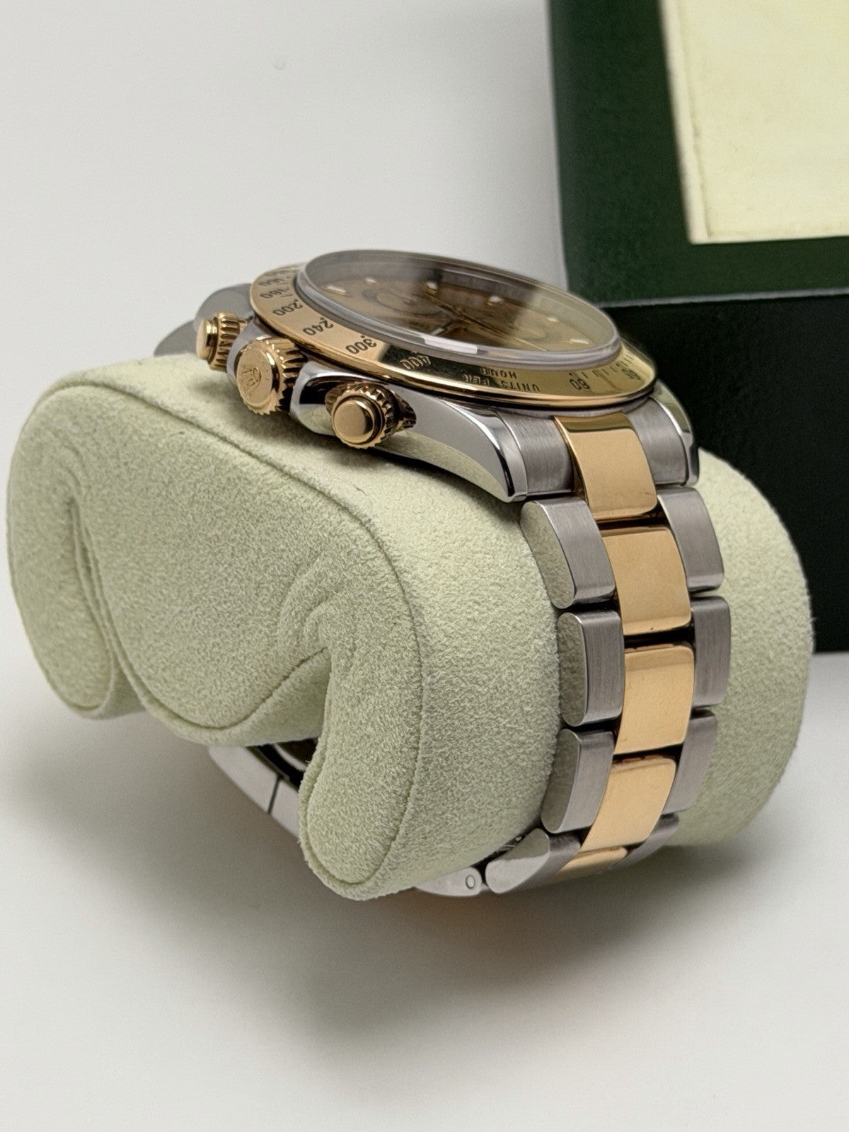 Rolex Daytona - 116523 - Year 2007 - Box & Accessories - £12,995 On Collection9
