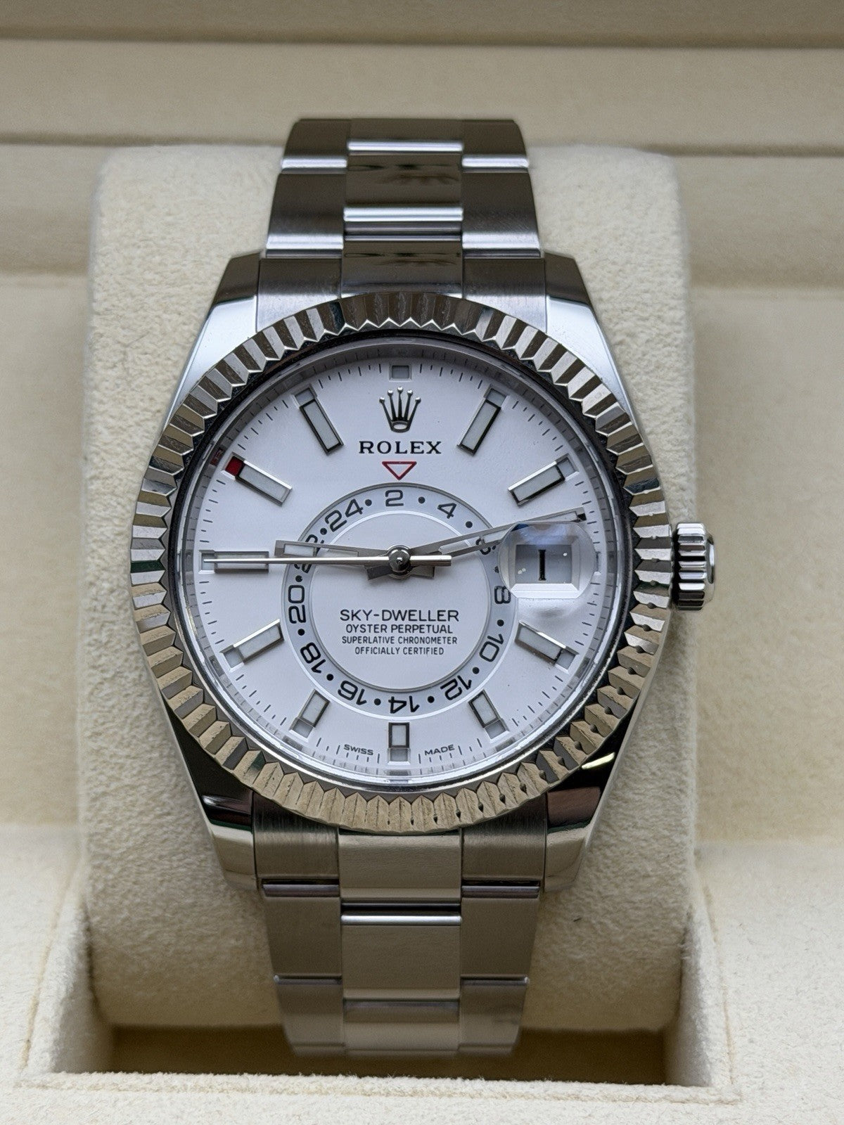 Rolex Sky Dweller - 326934 -  White Dial - Year 2020 - £11,995 Collection2