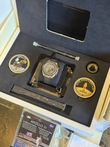 Omega Speedmaster Apollo 11 - 310.20.42.50.01.001-2019 Full Collectors Grade Set8