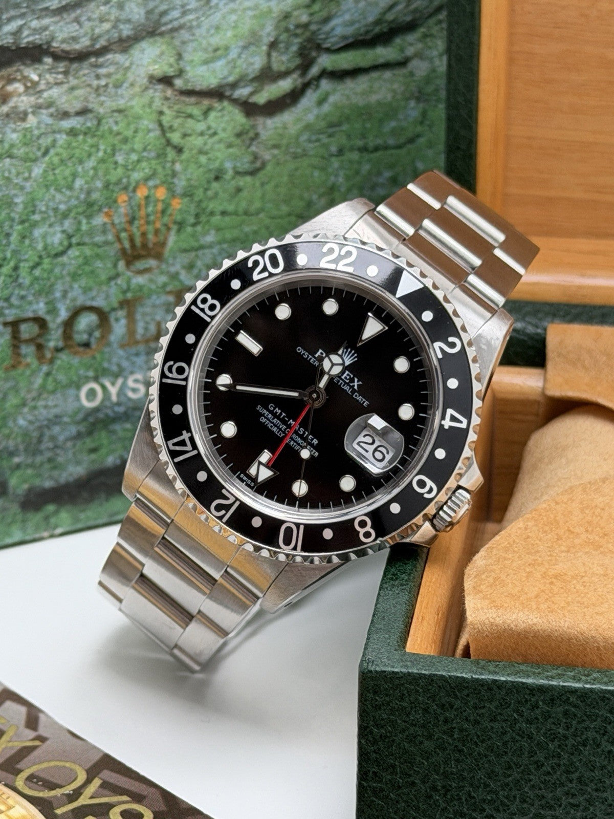 Rolex GMT-Master - 16700 - 1999 - Full Set - £9,500 On Collection0