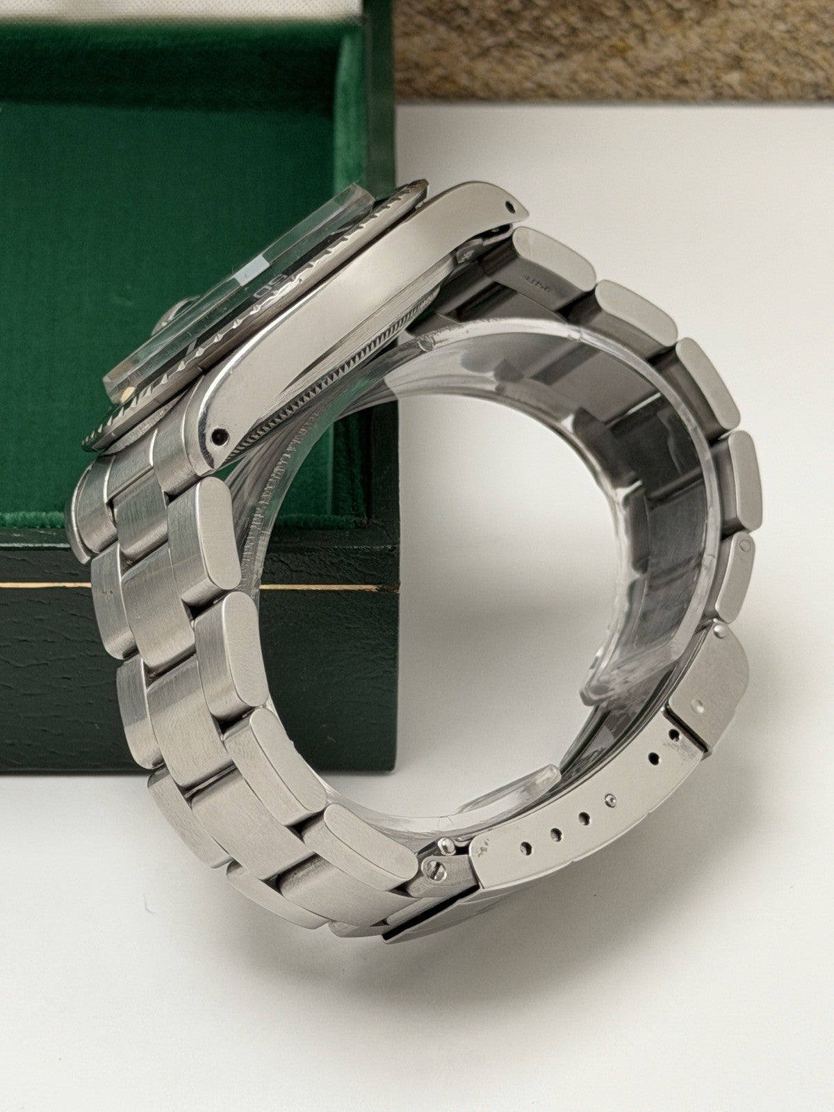 Rolex Submariner - 1680 - Year 1979 - Box & Tags - £8,500 Collection4