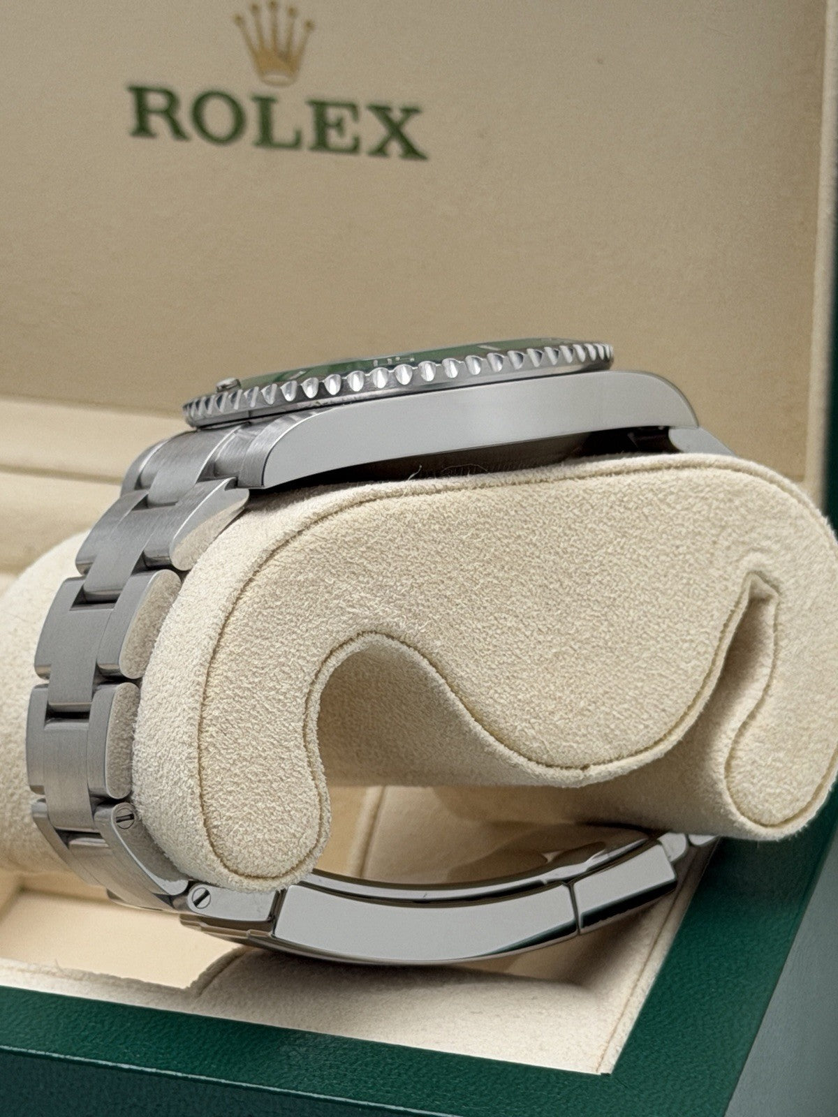 Rolex Submariner - 116610LV ‘Hulk’ - 2015 Full Set - Unworn - £14,750 Collection4