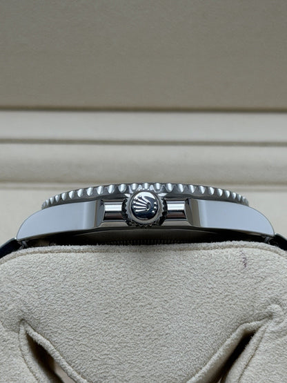 Rolex Submariner No-Date - 114060 - 2019 Full Set - £8500 On Collection3