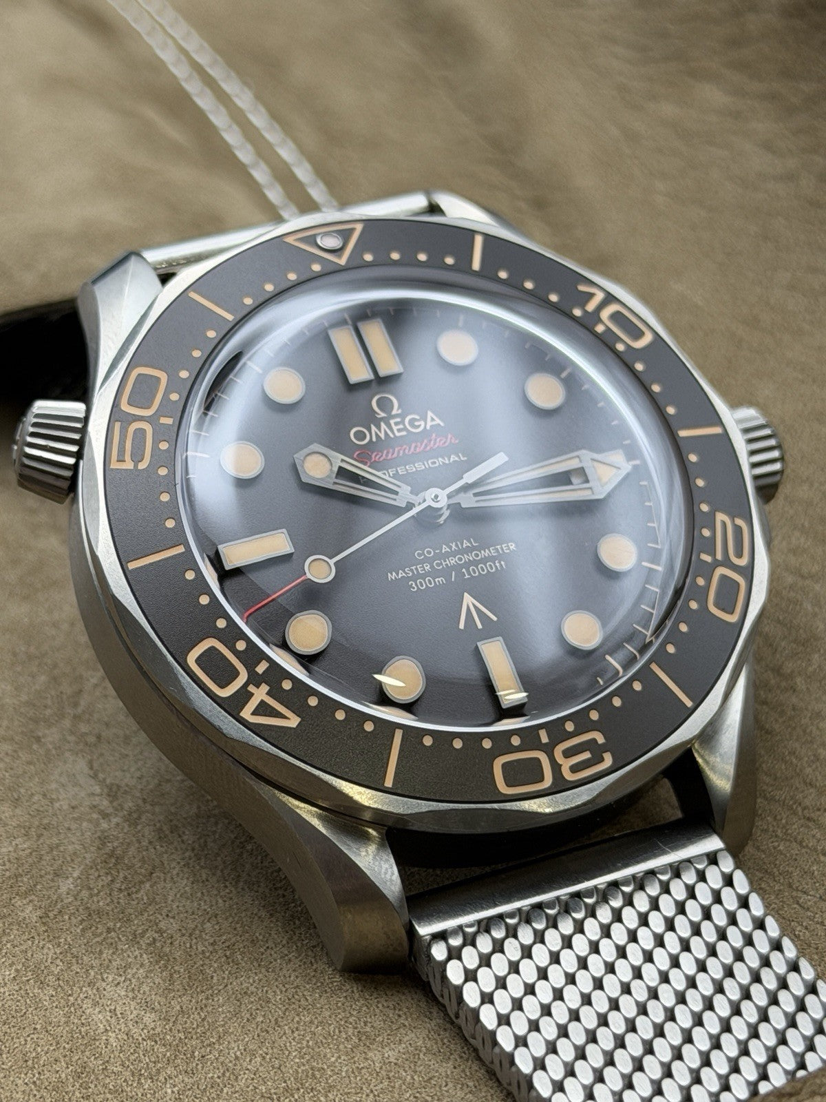 OMEGA Seamaster - Titanium 007 James Bond No Time To Die - 210.90.42.20.01.0016