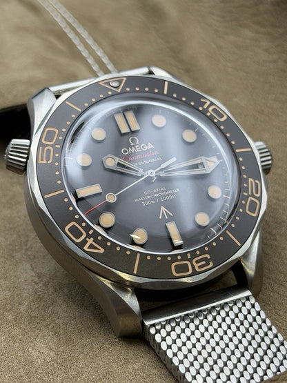 OMEGA Seamaster - Titanium 007 James Bond No Time To Die - 210.90.42.20.01.0016