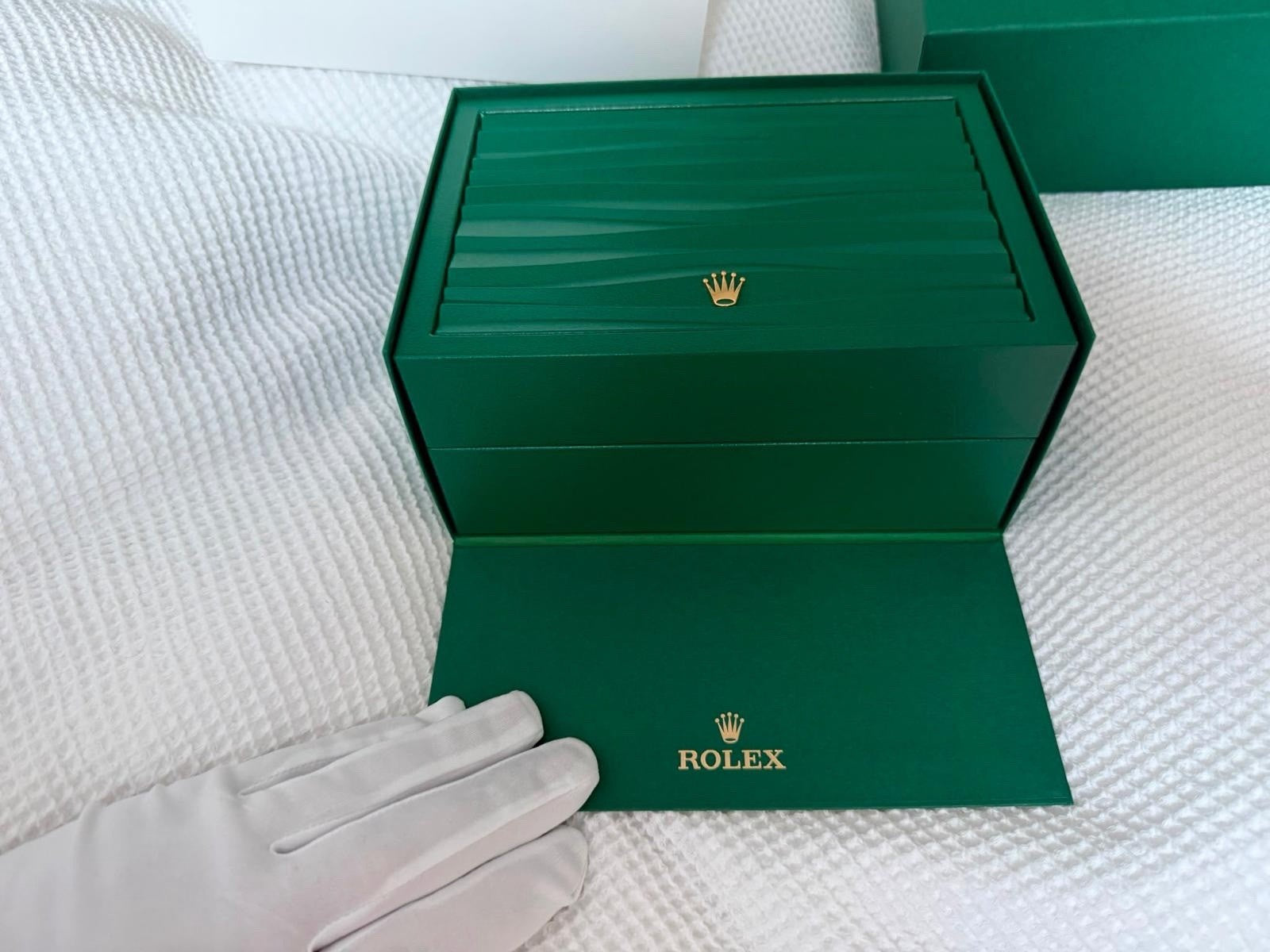 Rolex Submariner Date - 126610LN - 2026 - UNWORN Full Set - £11,750 Collection9