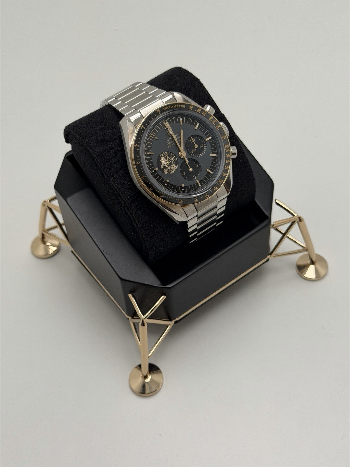 Omega Speedmaster Apollo 11 - 310.20.42.50.01.001 - 2019 Full Collectors Set12