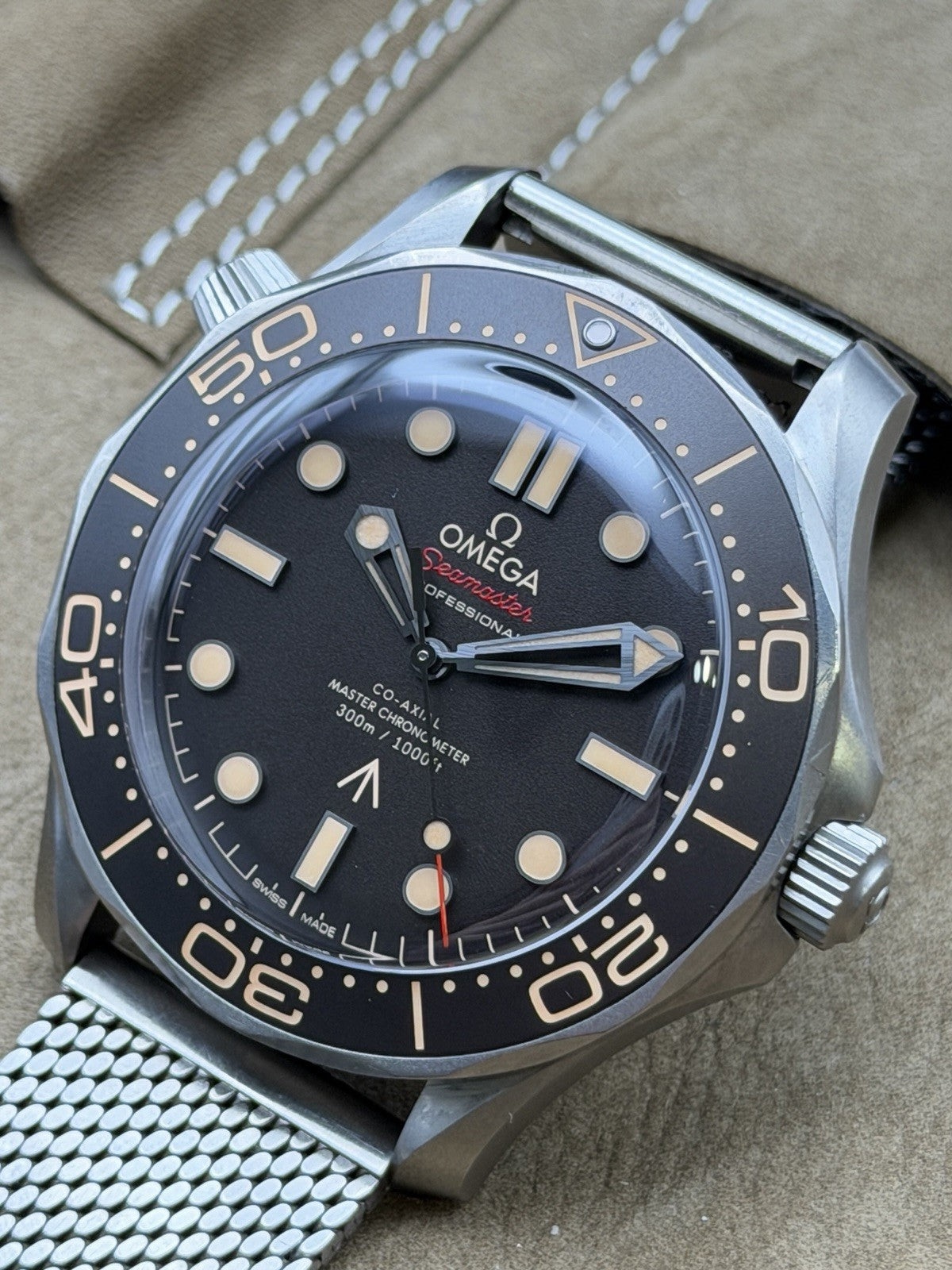 OMEGA Seamaster - Titanium 007 James Bond No Time To Die - 210.90.42.20.01.0010