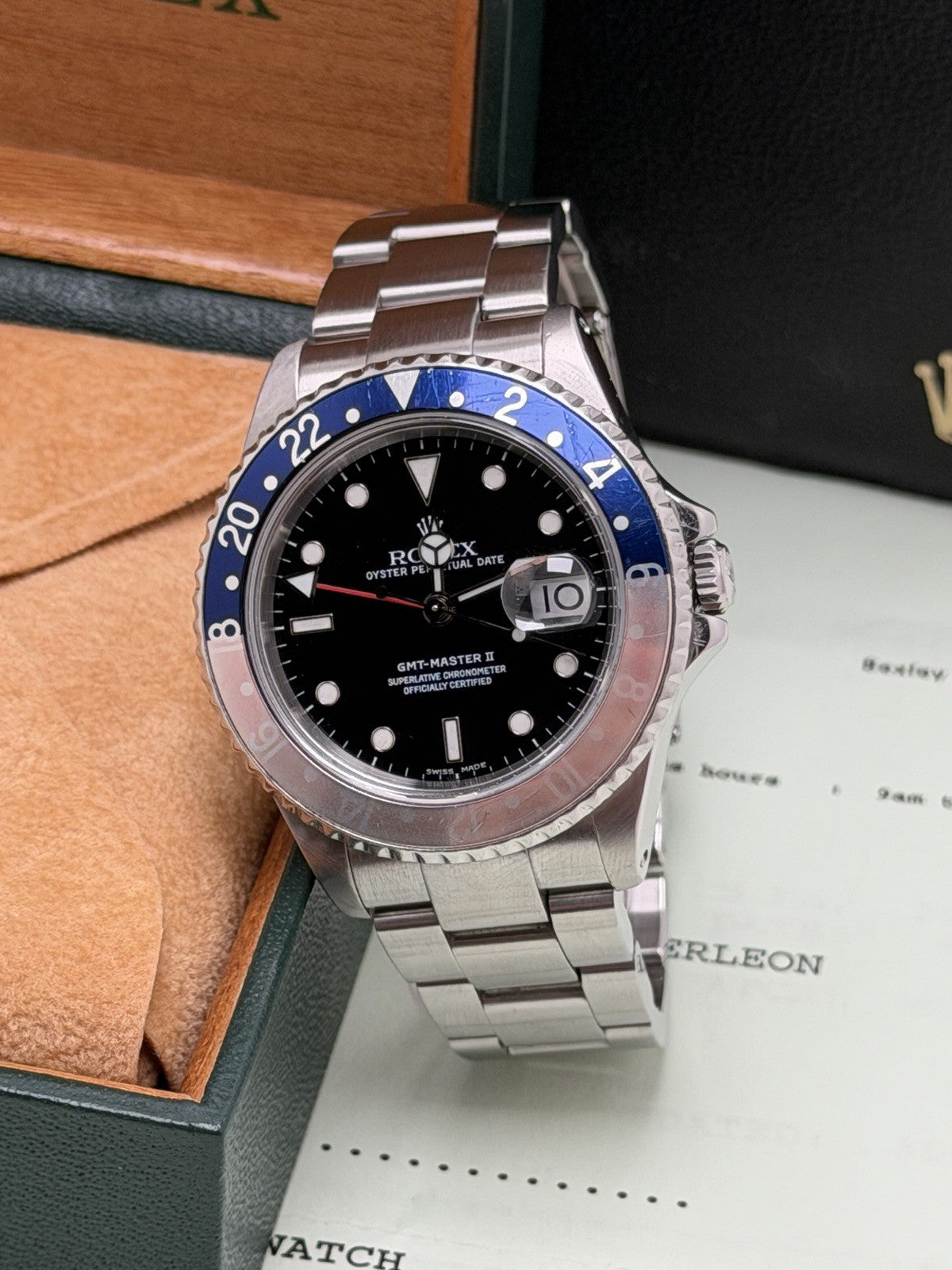 Rolex GMT-Master II - 16710 "Pepsi" - 2001 Full Set - Rolex Serviced1