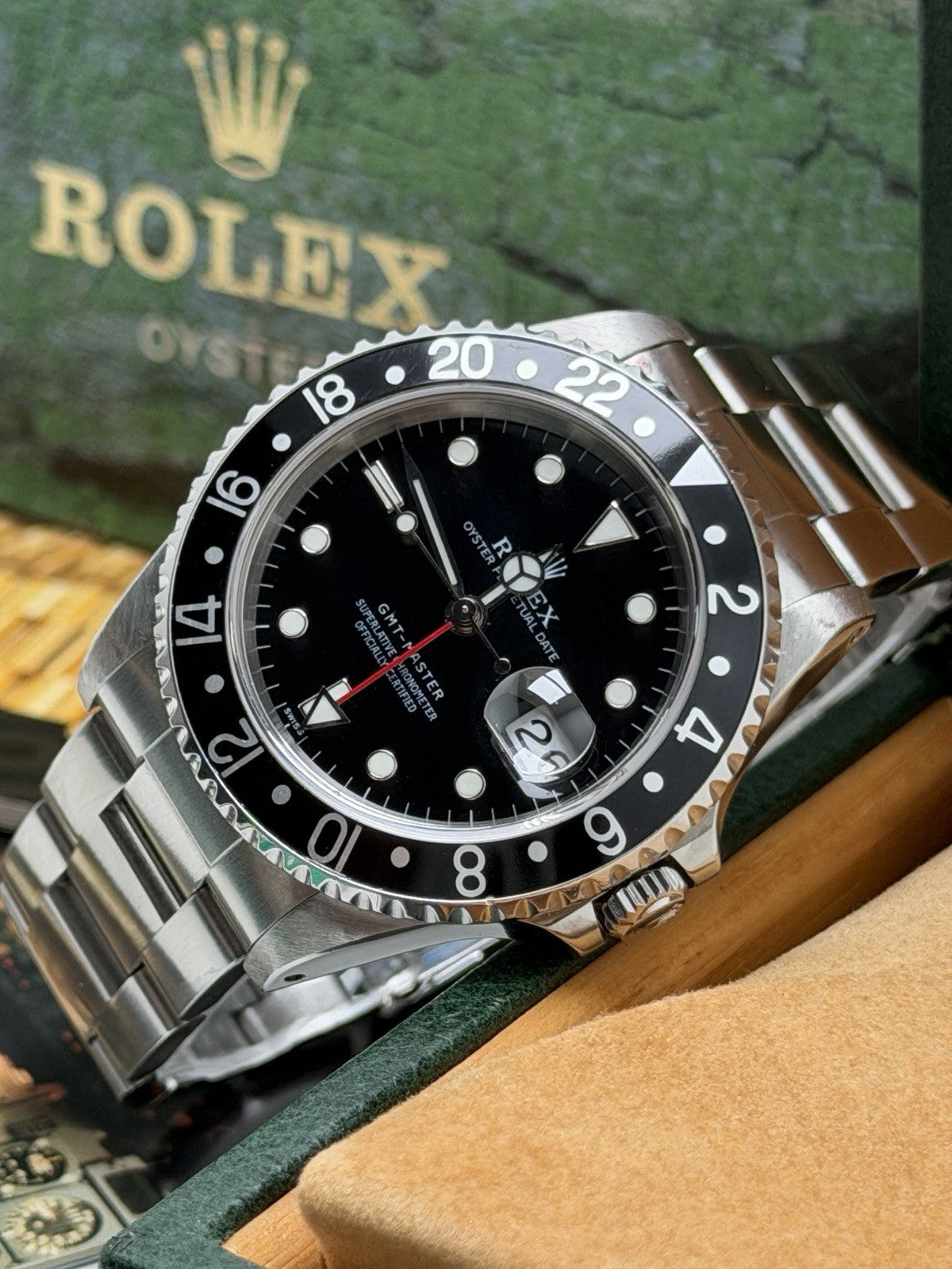 Rolex GMT-Master - 16700 - 1999 - Full Set - £9,500 On Collection1