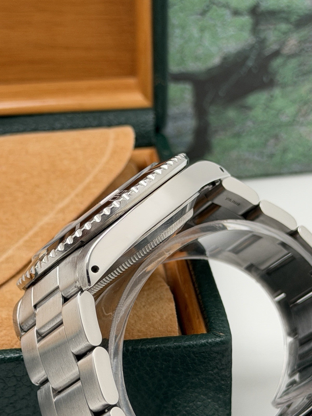 Rolex Submariner - 16800 - Box & Accessories - Year 1987 - £8,250 On Collection3
