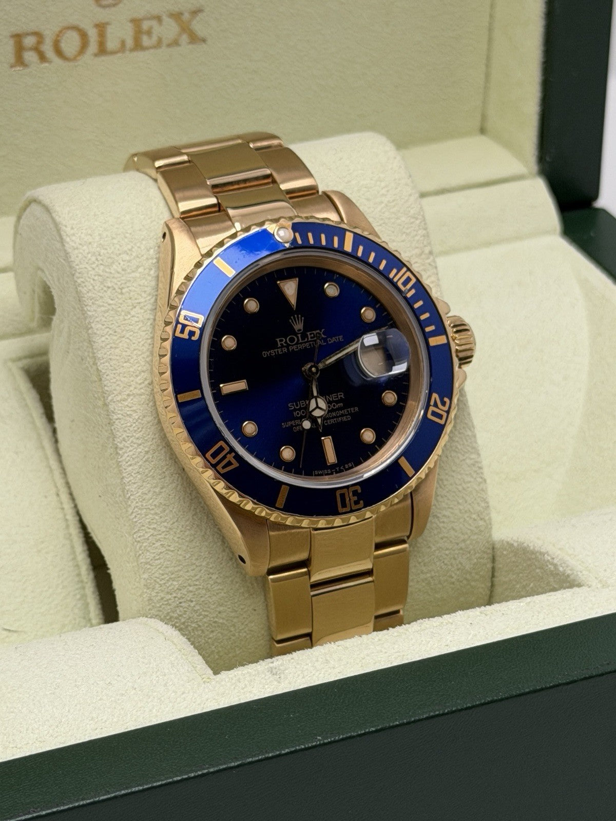 Rolex Submariner Date - 16618 - 1989 Box & Accessories - £18,750 On Collection2