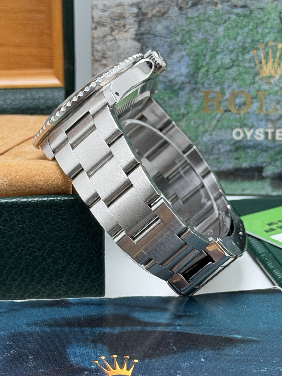 Rolex Submariner - 16800 - Box & Accessories - Year 1987 - £8,250 On Collection4