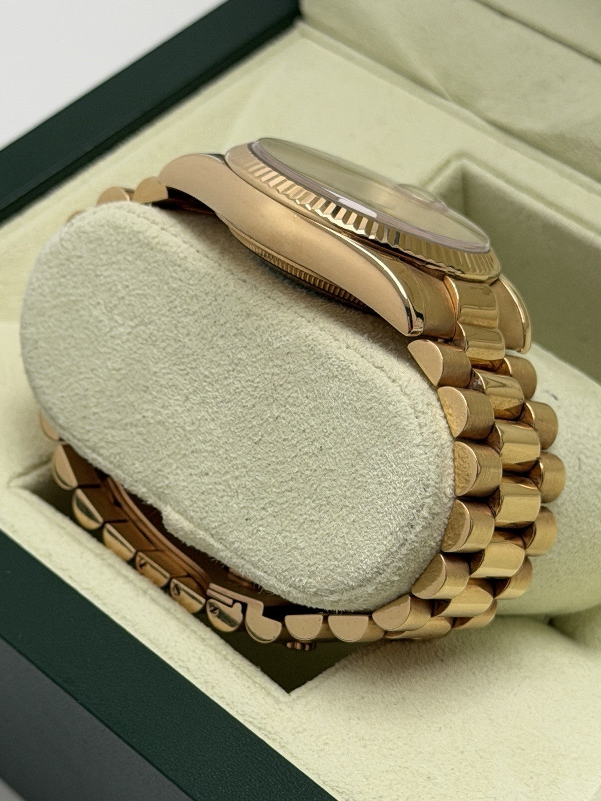 Rolex Day-Date 36mm - 118238 - 2001 - Full Set - £19,500 On Collection7