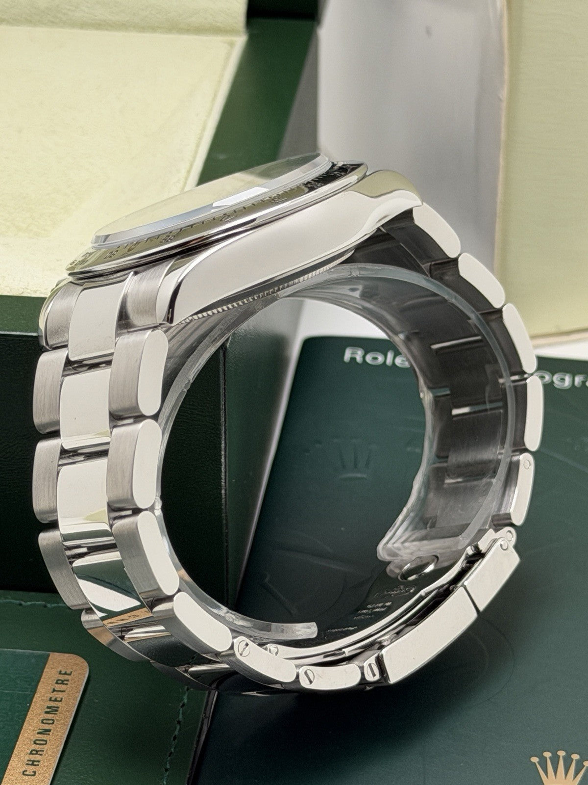 Rolex Cosmograph Daytona - 116520 Black Dial - 2008 - Full Set - £16,250 Collect8