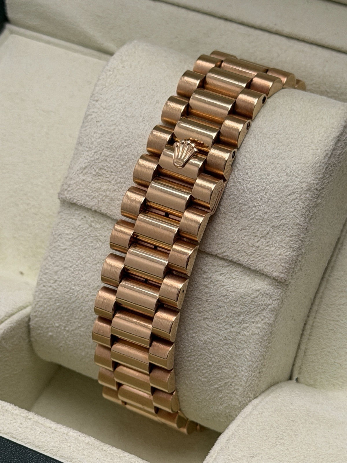 Rolex Day-Date 36mm - 118238 - 2001 - Full Set - £19,500 On Collection9