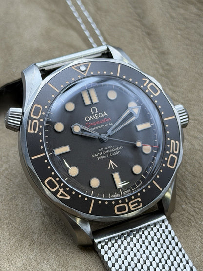 OMEGA Seamaster - Titanium 007 James Bond No Time To Die - 210.90.42.20.01.0011
