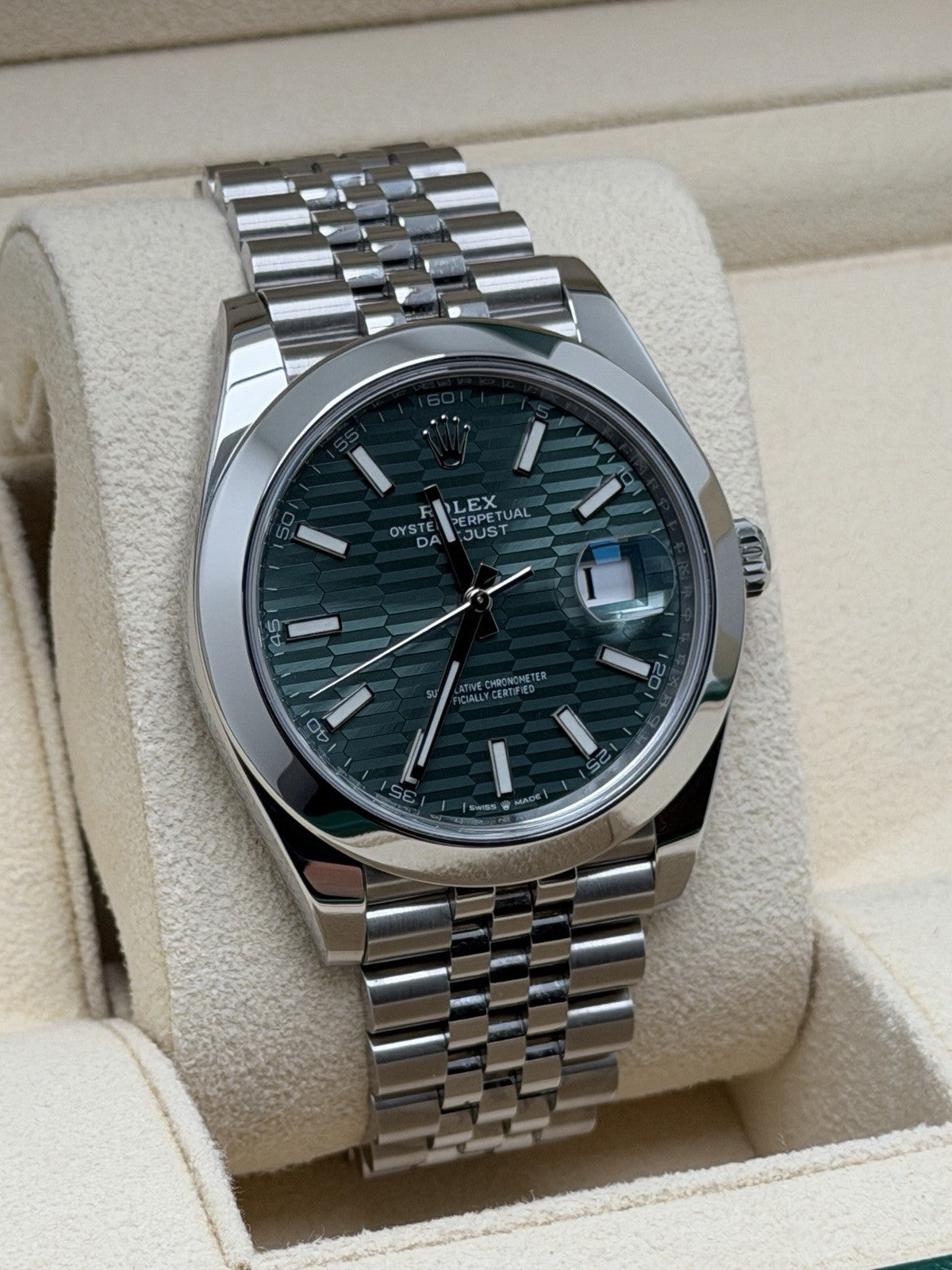 Rolex Datejust 126300 - Green Motif Dial - 2023 Full Set - £10,500 Collection0