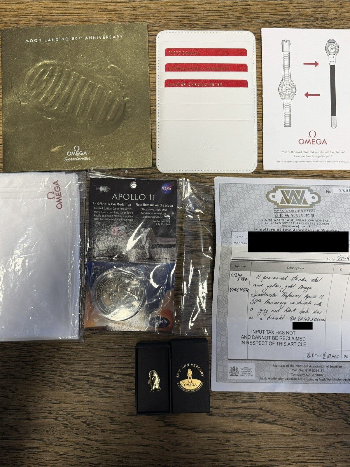 Omega Speedmaster Apollo 11 - 310.20.42.50.01.001 - 2019 Full Collectors Set10