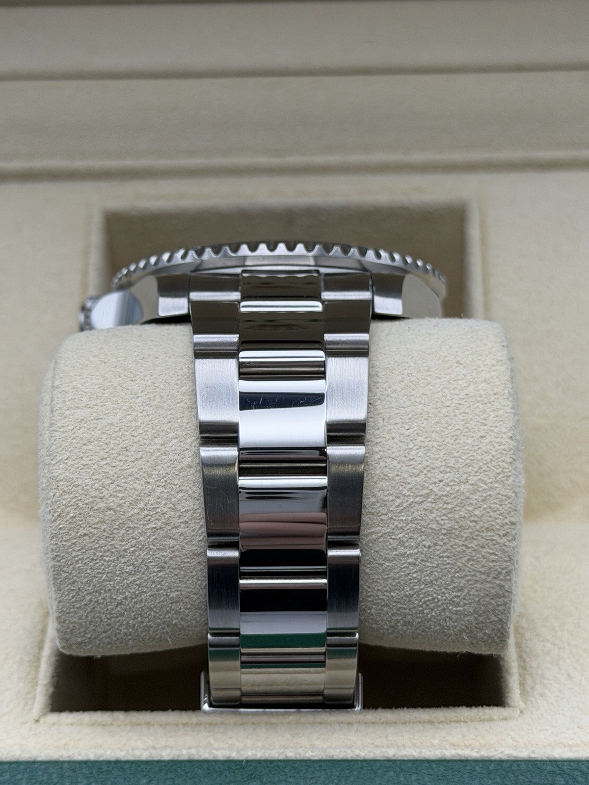 Rolex GMT-MASTER II 116710LN - Year 2016 - Full Set - £8995 On Collection5