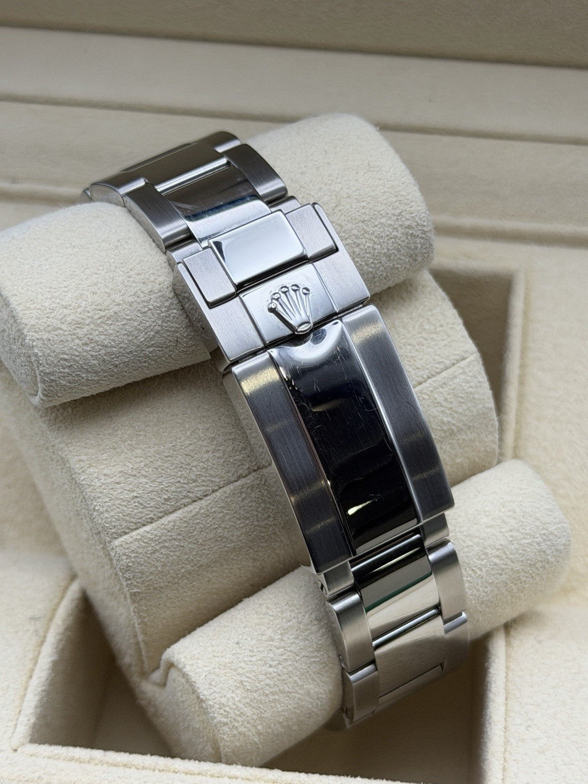 Rolex GMT-MASTER II 116710LN - Year 2016 - Full Set - £8995 On Collection7